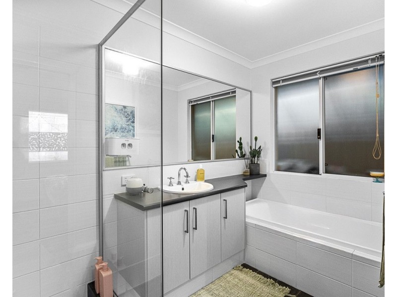 76 Appleby Drive, Darch WA 6065