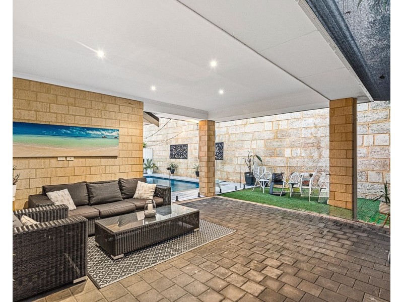 76 Appleby Drive, Darch WA 6065