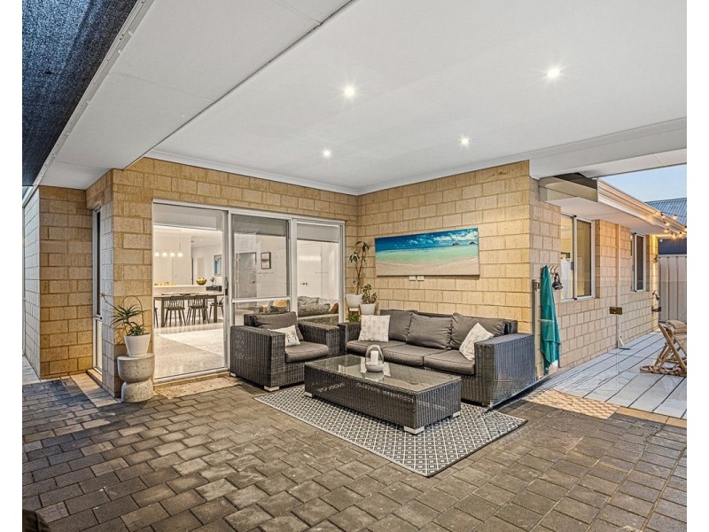 76 Appleby Drive, Darch WA 6065