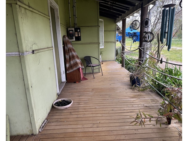 818 Pinjarra Road, Furnissdale WA 6209