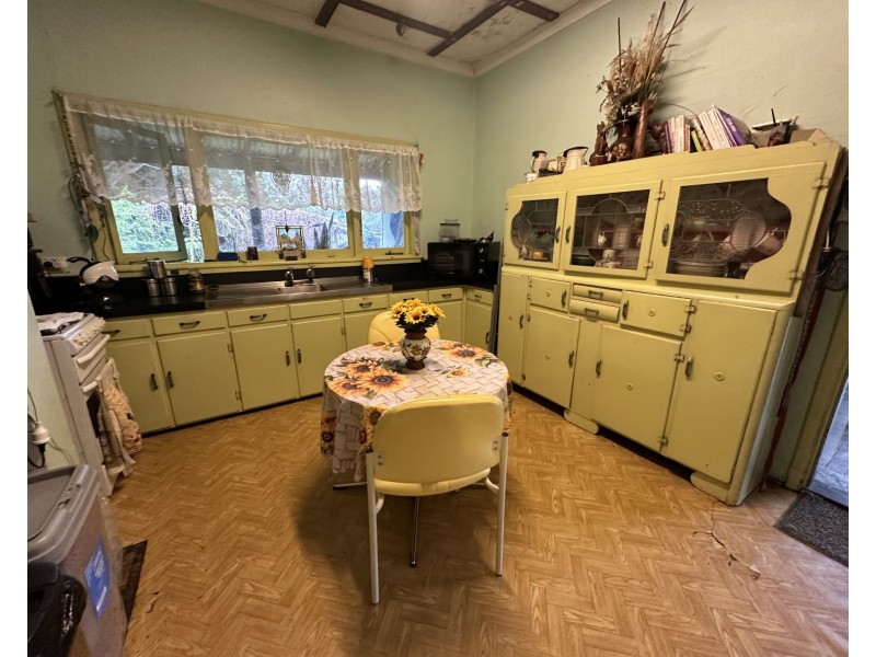 818 Pinjarra Road, Furnissdale WA 6209