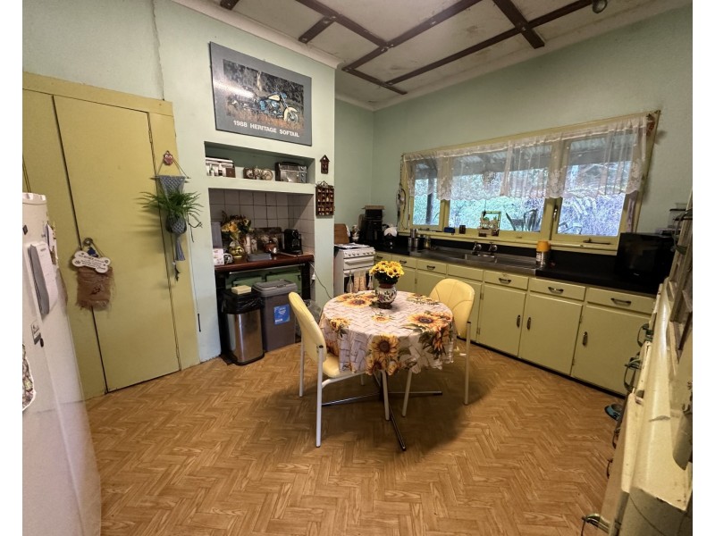 818 Pinjarra Road, Furnissdale WA 6209