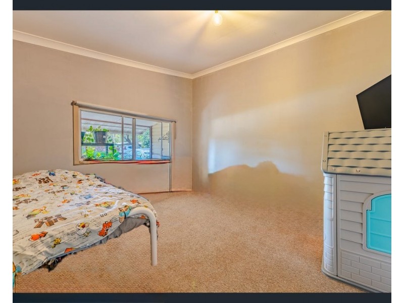 33 Eacott Street, Mandurah WA 6210