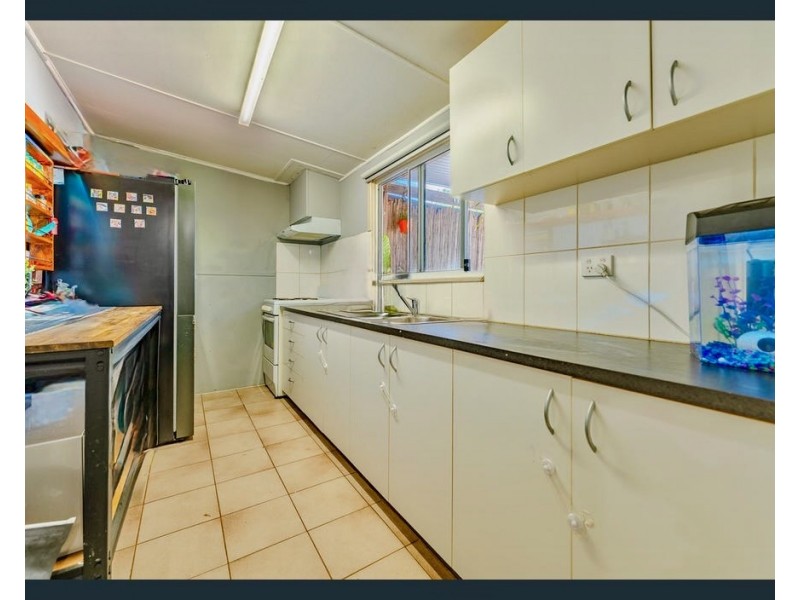 33 Eacott Street, Mandurah WA 6210