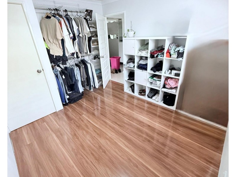 8 Bancombe Crescent, Ellenbrook WA 6069