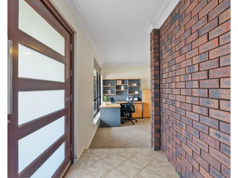 15 Florey Place, Huntingdale WA 6110