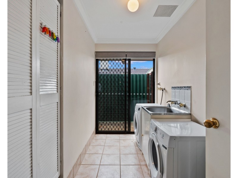 15 Florey Place, Huntingdale WA 6110