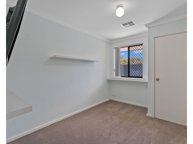 15 Florey Place, Huntingdale WA 6110