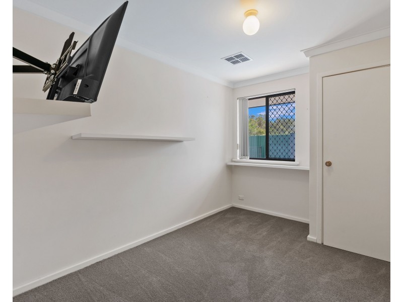 15 Florey Place, Huntingdale WA 6110