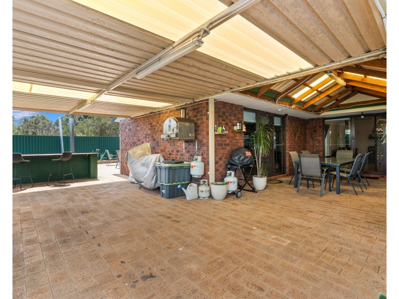 15 Florey Place, Huntingdale WA 6110