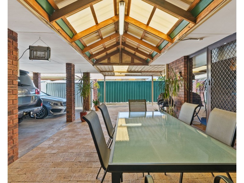 15 Florey Place, Huntingdale WA 6110