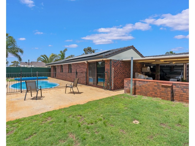 15 Florey Place, Huntingdale WA 6110