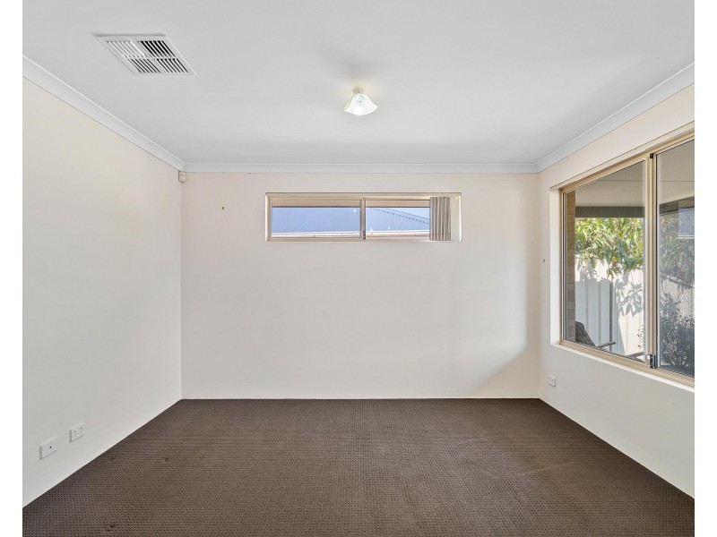 10 Keelia Vale, Lakelands WA 6180