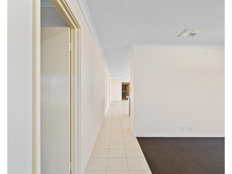 10 Keelia Vale, Lakelands WA 6180