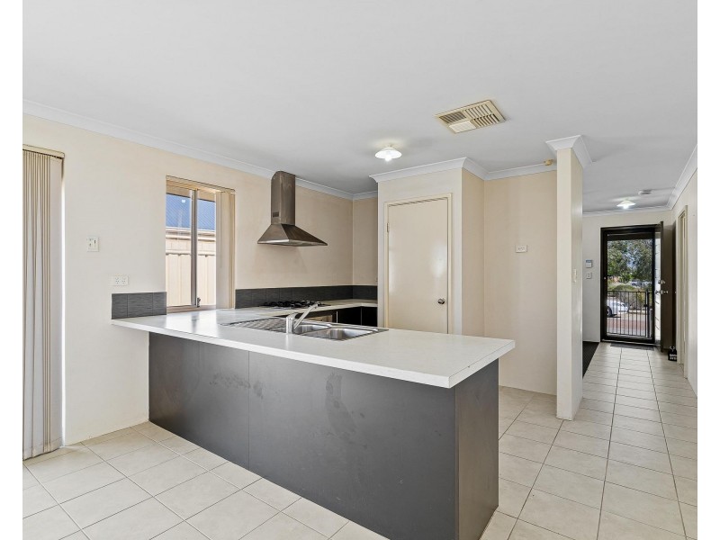 10 Keelia Vale, Lakelands WA 6180