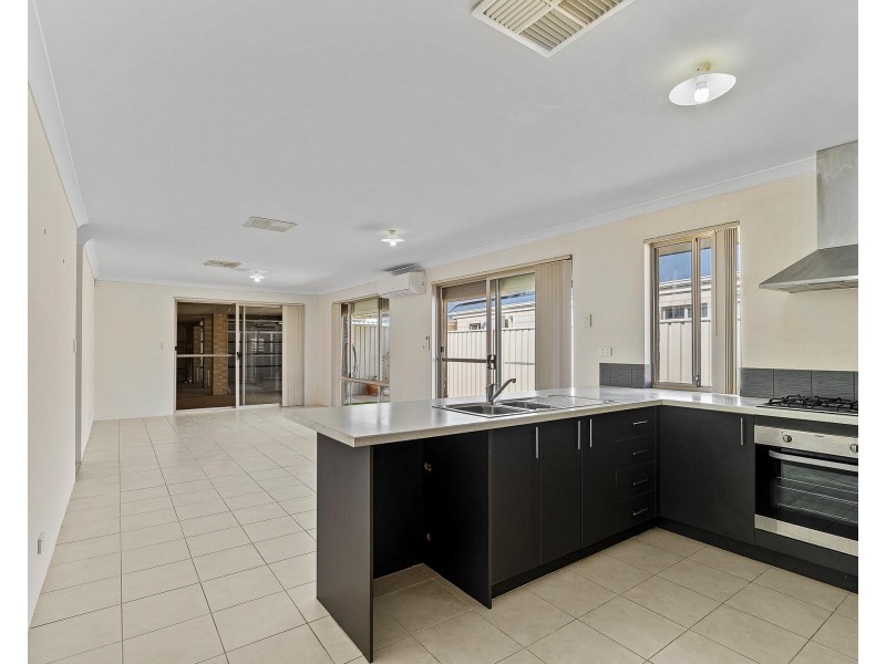 10 Keelia Vale, Lakelands WA 6180