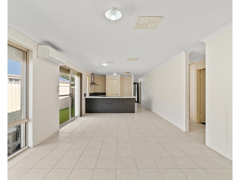 10 Keelia Vale, Lakelands WA 6180