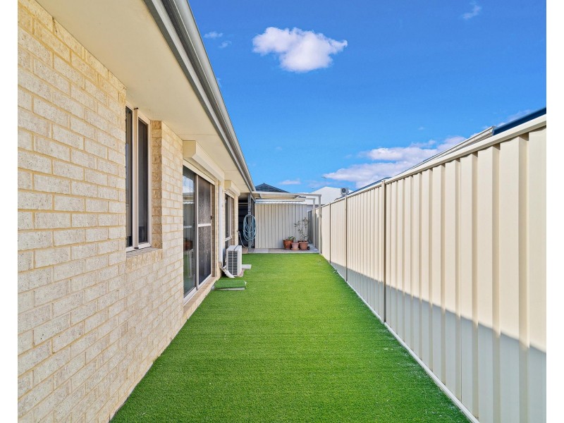 10 Keelia Vale, Lakelands WA 6180