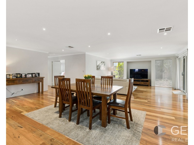 1 Summerville Bvd, Caversham WA 6055