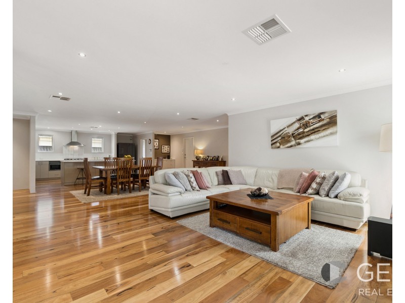 1 Summerville Bvd, Caversham WA 6055