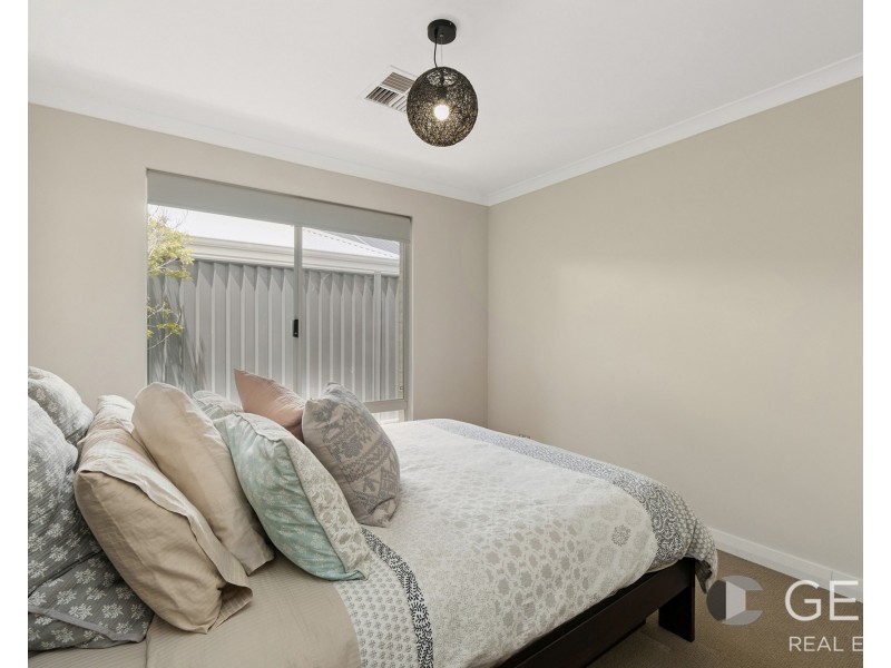 1 Summerville Bvd, Caversham WA 6055