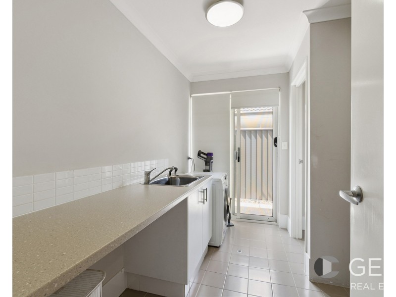 1 Summerville Bvd, Caversham WA 6055