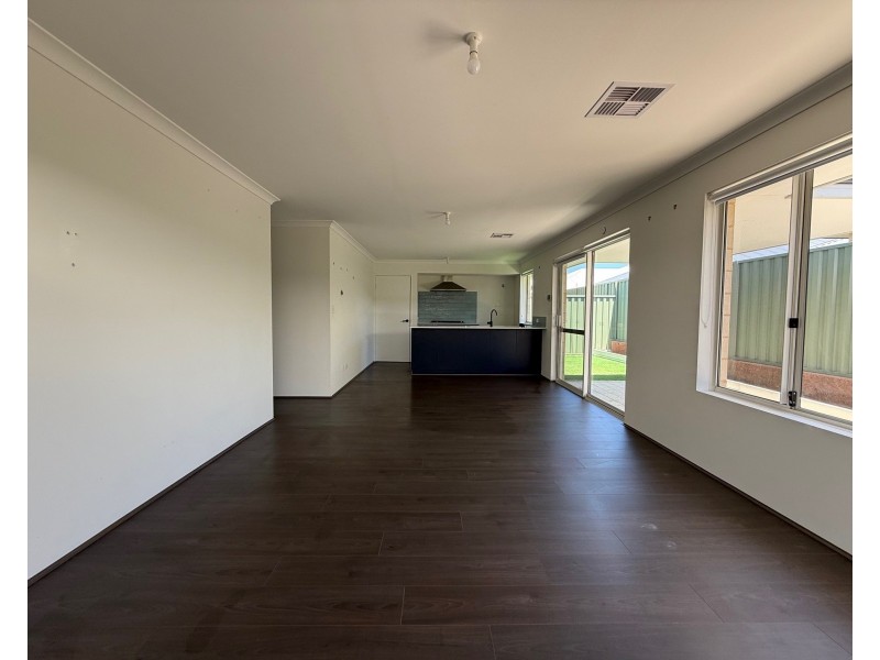 22 Splendour Avenue, Henley Brook WA 6055