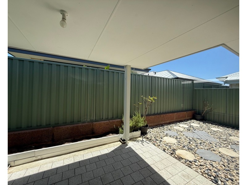 22 Splendour Avenue, Henley Brook WA 6055