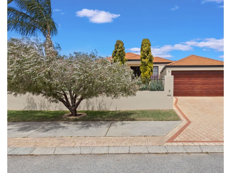 9 Syme Road, Alexander Heights WA 6064