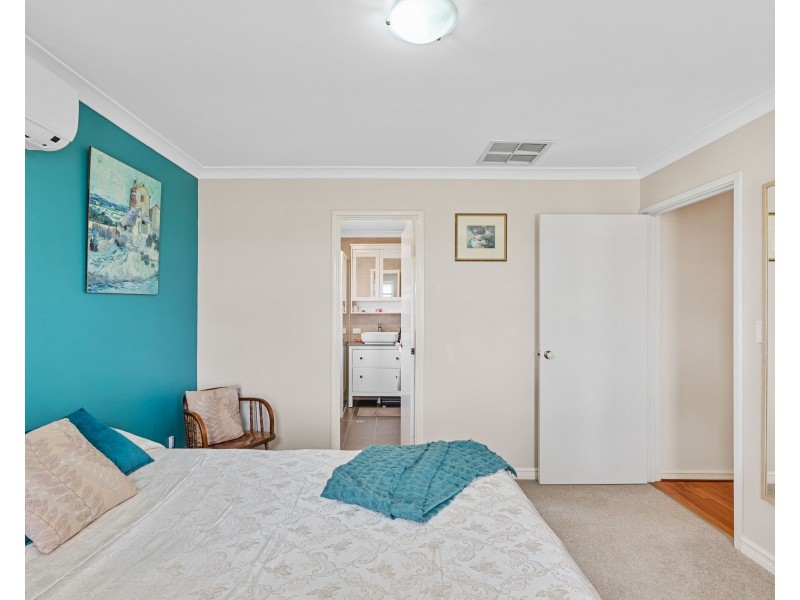 9 Syme Road, Alexander Heights WA 6064