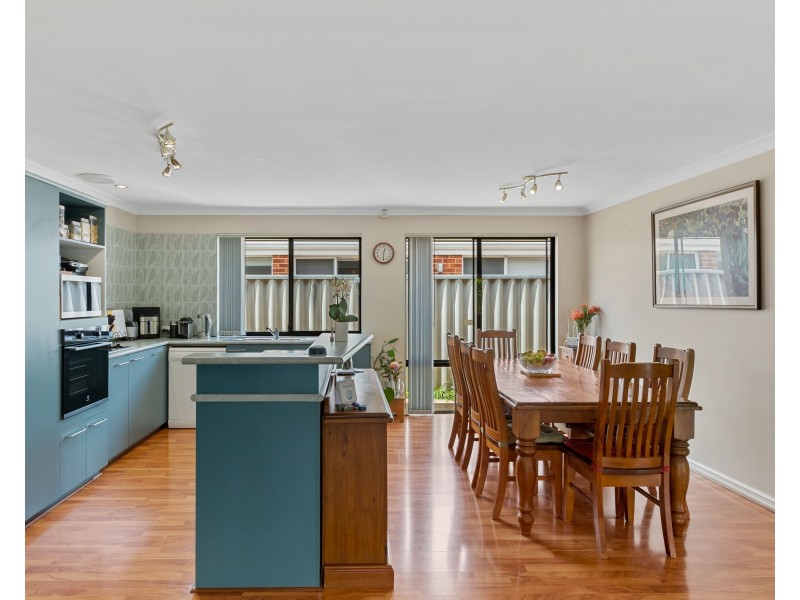 9 Syme Road, Alexander Heights WA 6064