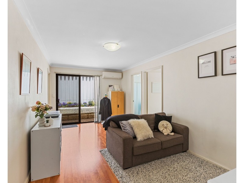 9 Syme Road, Alexander Heights WA 6064