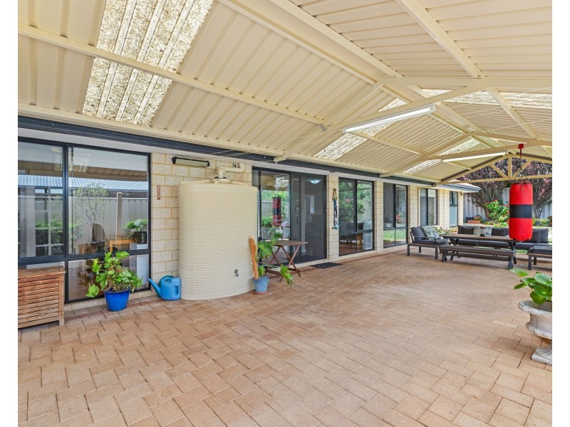 9 Syme Road, Alexander Heights WA 6064