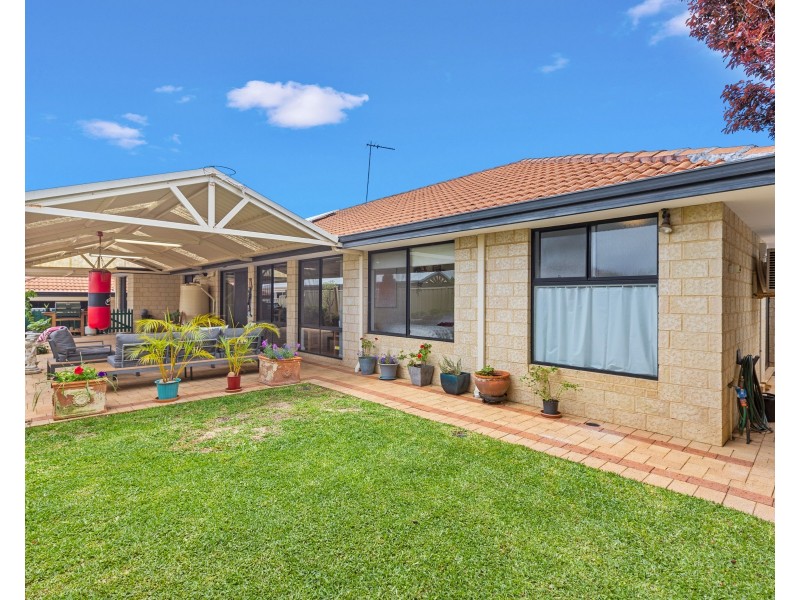 9 Syme Road, Alexander Heights WA 6064