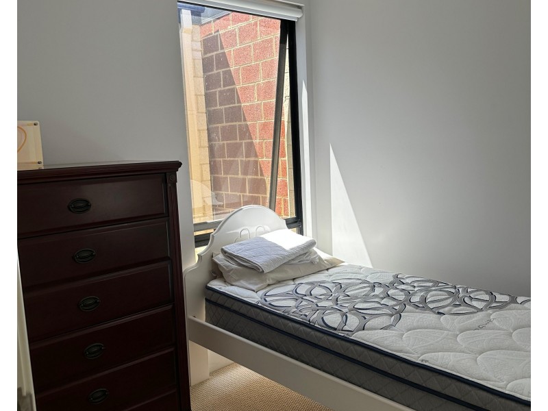 5 Purdy Lane, Eglinton WA 6034