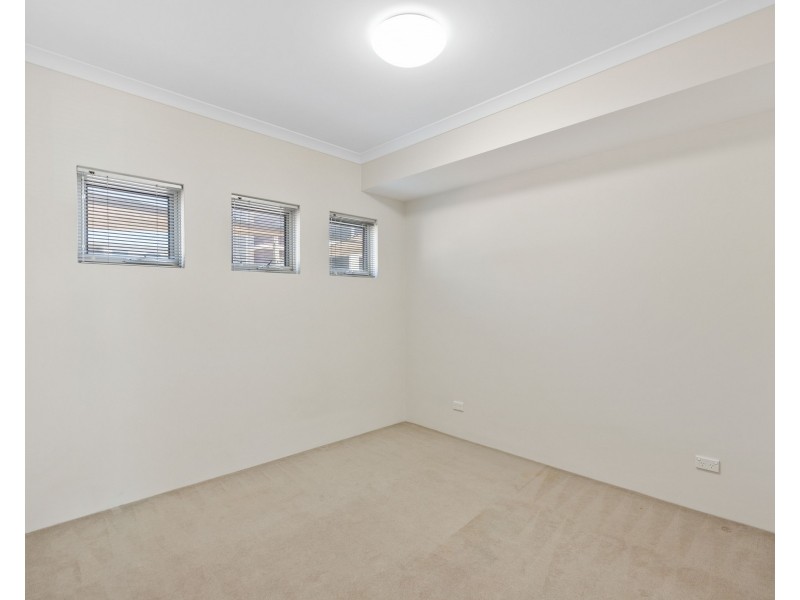 4/53 The Parkway, Ellenbrook WA 6069