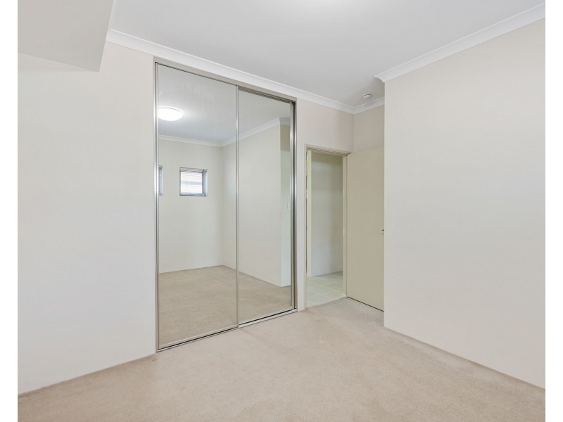 4/53 The Parkway, Ellenbrook WA 6069