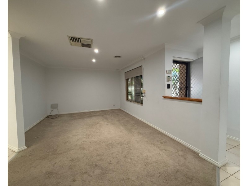 10 Moose Close, Beechboro WA 6063