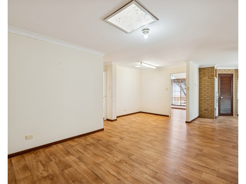 6 Whitney Place, Alexander Heights WA 6064