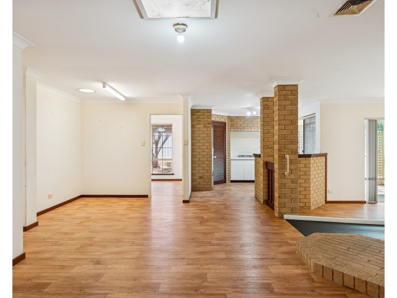 6 Whitney Place, Alexander Heights WA 6064