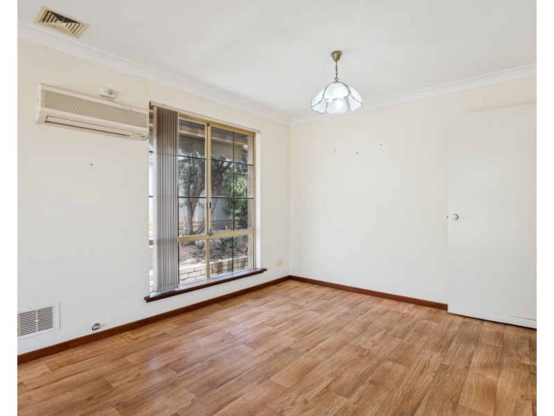 6 Whitney Place, Alexander Heights WA 6064