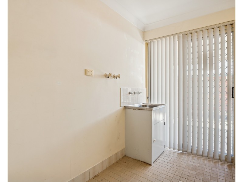 6 Whitney Place, Alexander Heights WA 6064