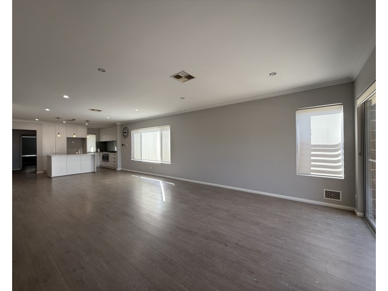 12 Pardillo Way, Caversham WA 6055