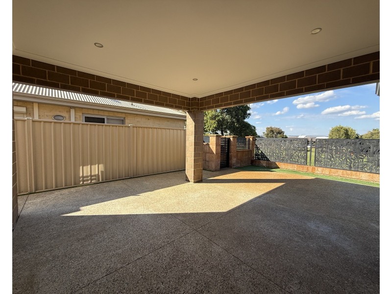 12 Pardillo Way, Caversham WA 6055