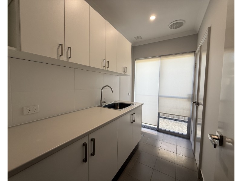 12 Pardillo Way, Caversham WA 6055