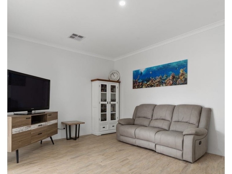 20 Vigneta Place, Kelmscott WA 6111