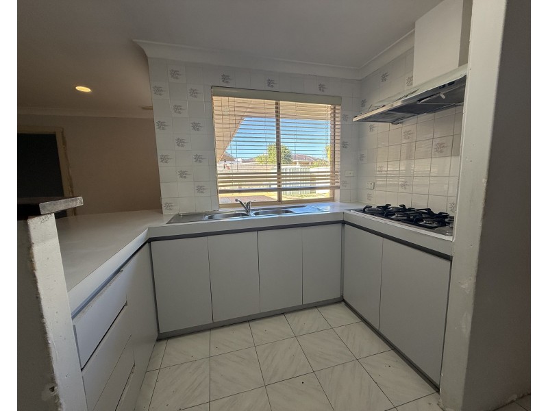 41 ROSEWOOD CRESCENT, Dianella WA 6059