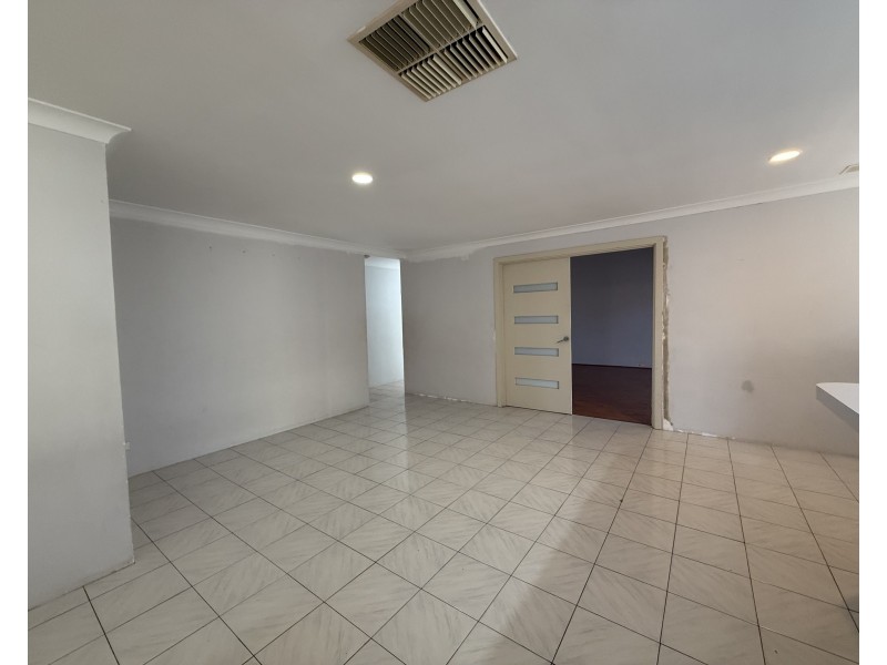 41 ROSEWOOD CRESCENT, Dianella WA 6059