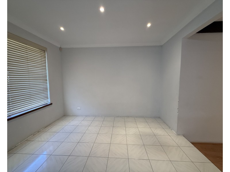 41 ROSEWOOD CRESCENT, Dianella WA 6059