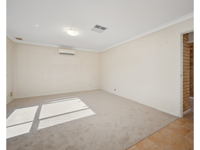 6 Zeil Court, Alexander Heights WA 6064